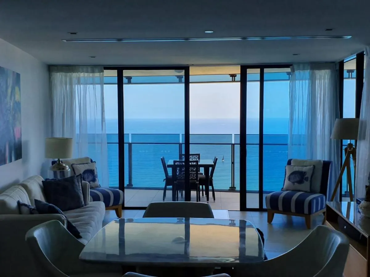 High-End Apartment In The Soul Of Surfers Paradise Gold Coast