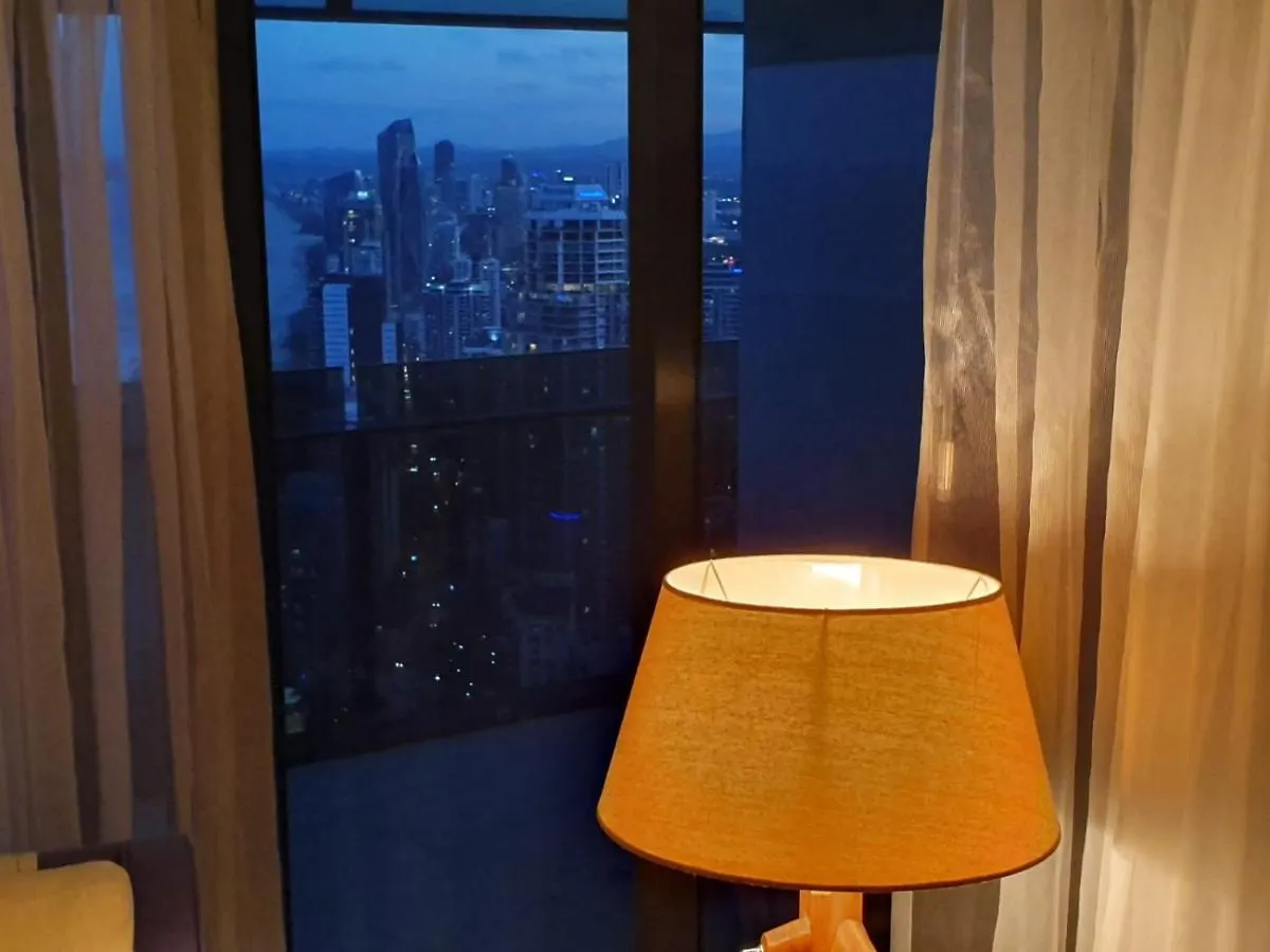High-End Apartment In The Soul Of Surfers Paradise Gold Coast
