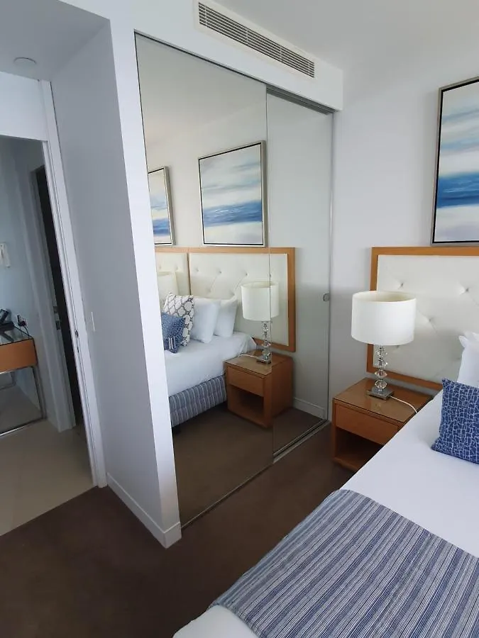 High-End Apartment In The Soul Of Surfers Paradise Gold Coast