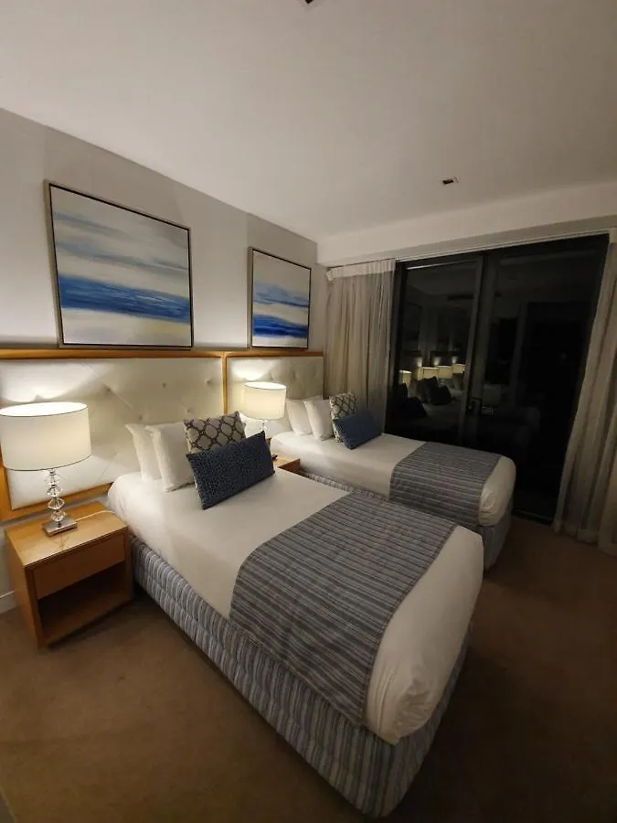 High-End Apartment In The Soul Of Surfers Paradise Gold Coast