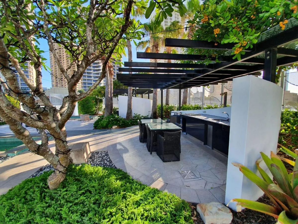 High-End Apartment In The Soul Of Surfers Paradise Gold Coast Australia