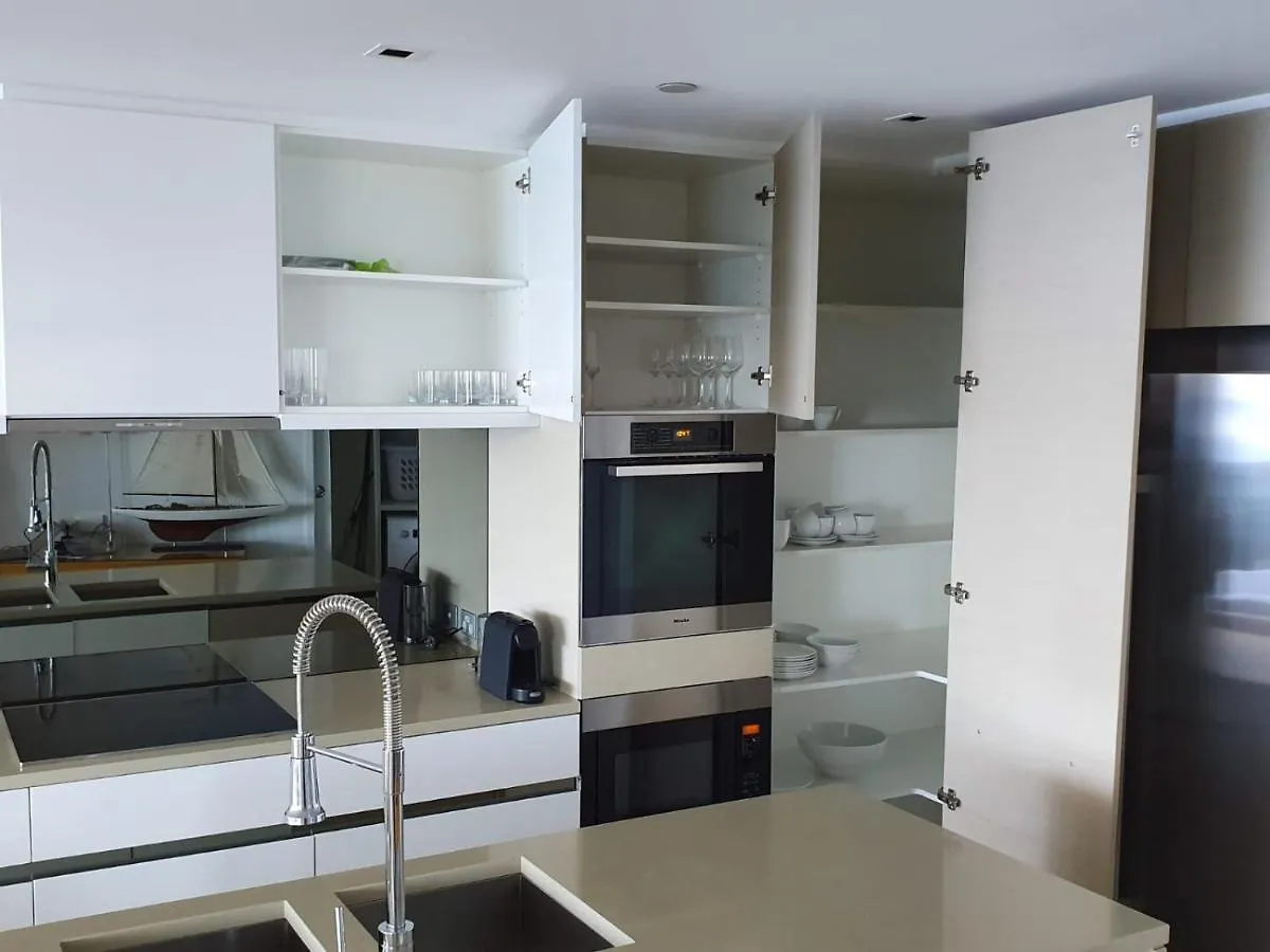 High-End Apartment In The Soul Of Surfers Paradise Gold Coast 0*,