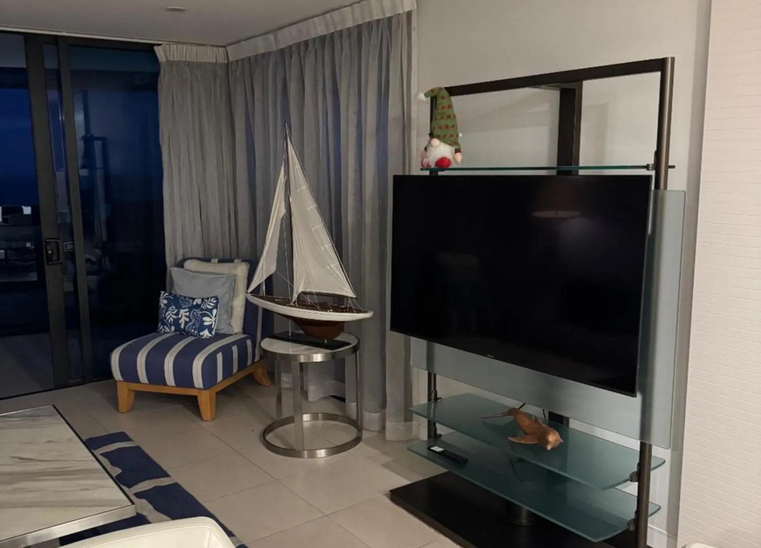 High-End Apartment In The Soul Of Surfers Paradise Gold Coast